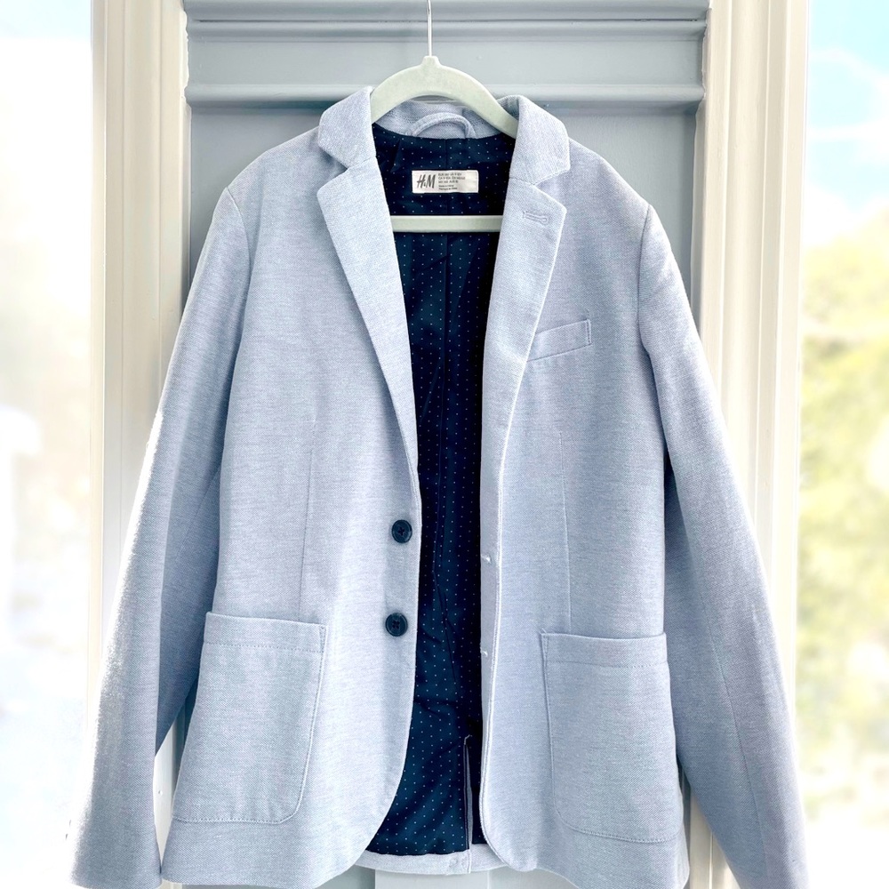 Boys H&M Blue Suit Blazer with Navy Marble Buttons and Blue Elbow Patches.